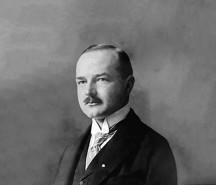 Dr. Heinrich Schicht